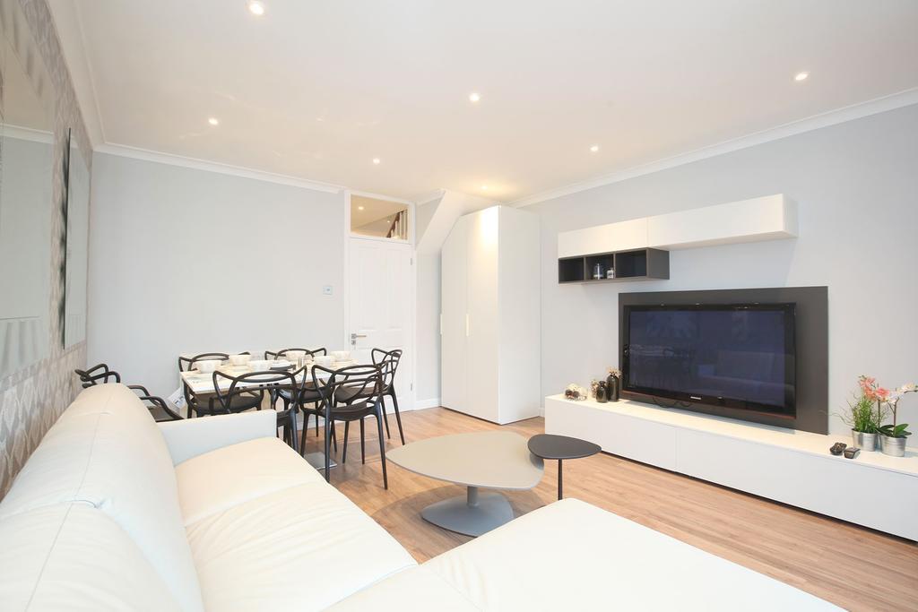 Sach'S 2 Bedrooms Apartment - No Lift London Exterior photo
